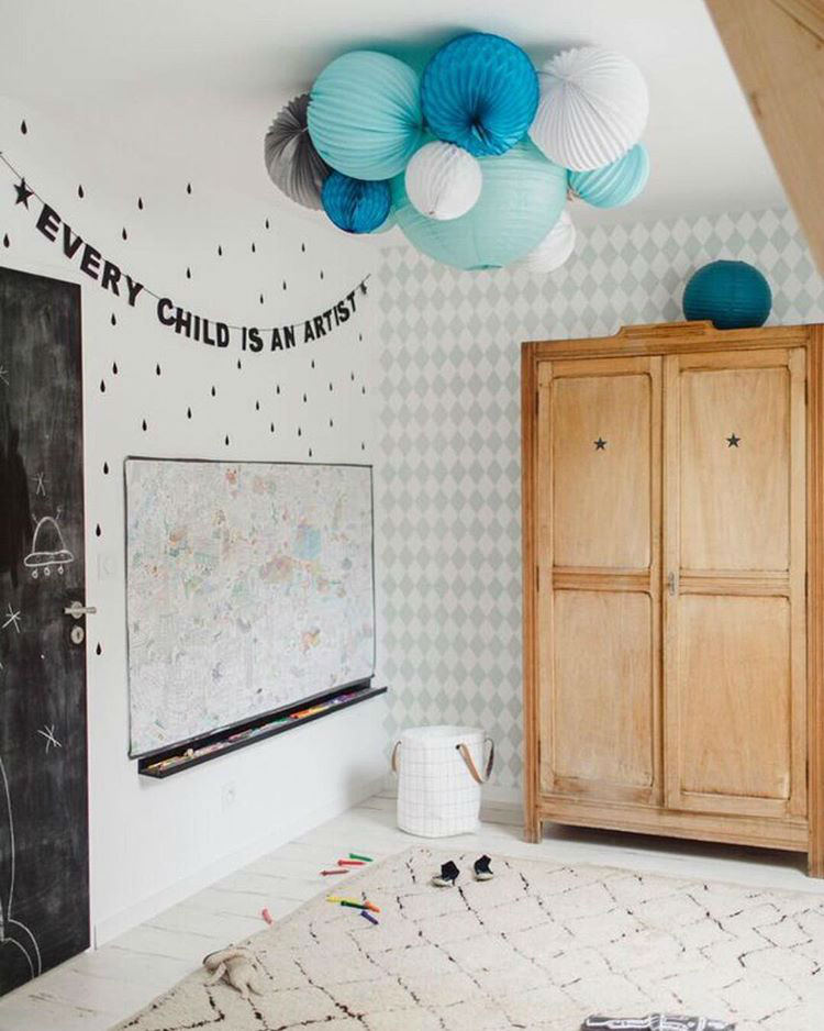 habitacion-infantil-con-papel-pintado-harlequin
